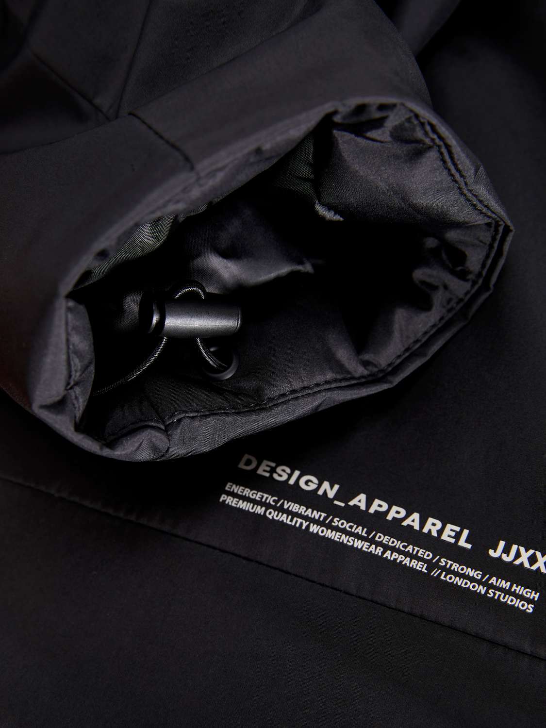 model_shot-detail